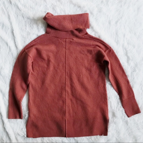 MAX STUDIO 100% Merino Wool Turtleneck Sweater - Picture 2 of 5